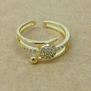 Gold plated women's ring , New with tags size 6,7 & 8